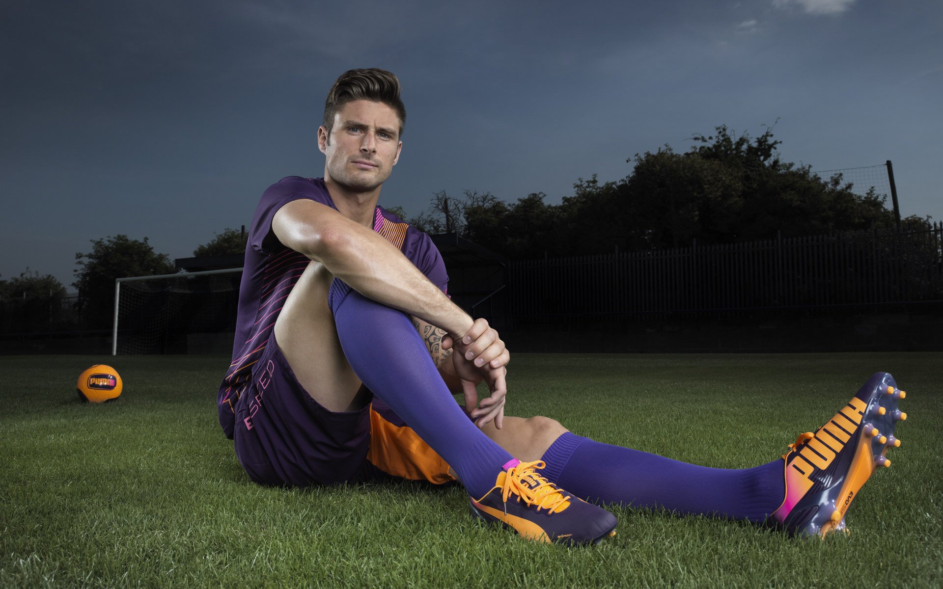 AYX体育官网-C罗表示进球是责任更是动力，c罗进球经典动作